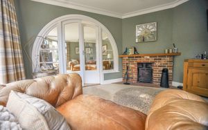 Sitting Room- click for photo gallery